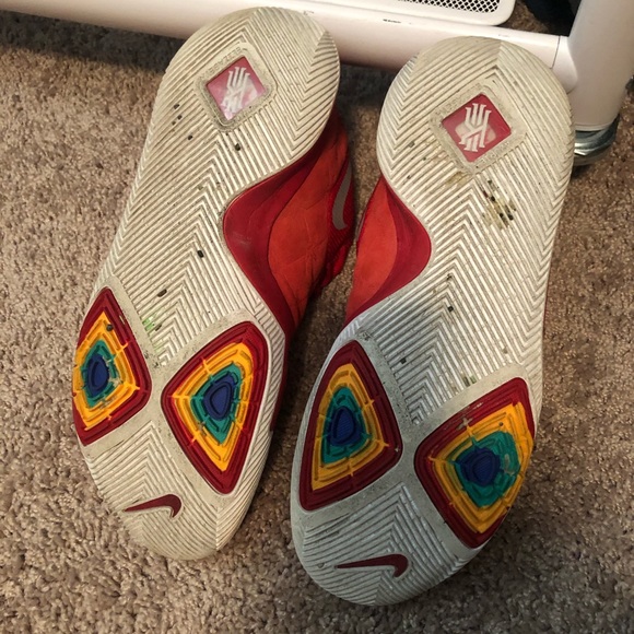 COPY - Nike Kyrie 3 Red Suede Very clean! - Picture 3 of 3
